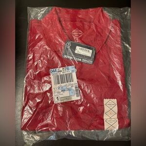 ST JOHN'S BAY CLASSIC TEE SHIRT SIZE SMALL NWT